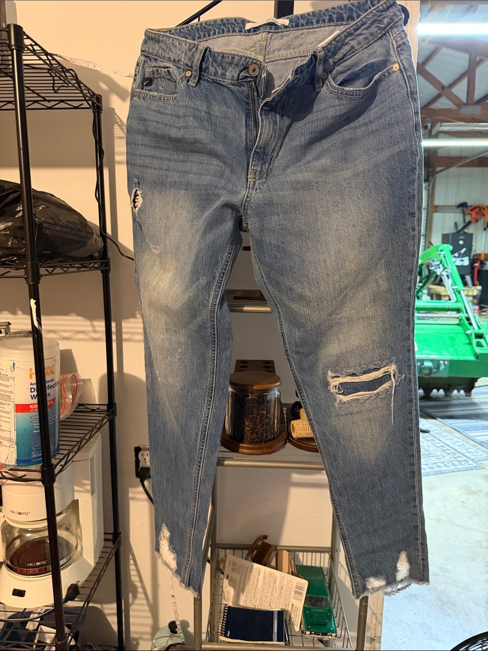 Factory distressed kancan jeans size 11/29.